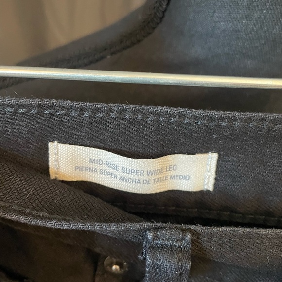 127. Universal Thread, Super Wide Leg Jeans, Size 2, NWT - Picture 5 of 6